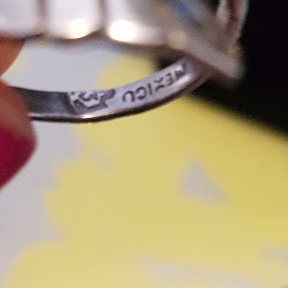 Vtg. Sterling Silver  Leaf Motiff  Ring - Picture 5 of 5